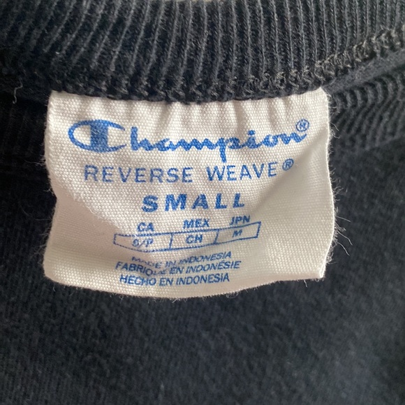 Champion black logo cropped tee 🖤 - Picture 3 of 3